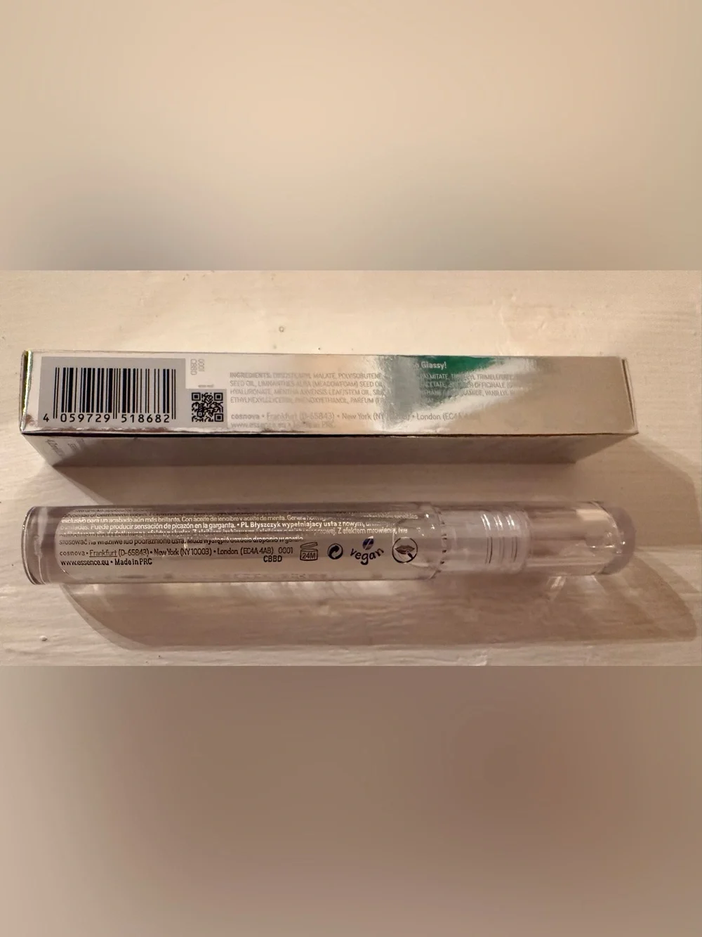 essence What the Fake! Glass Shine Plumping Lip Filler